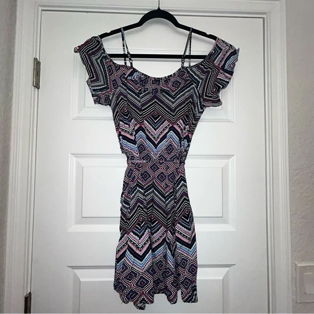 Candie’s Ruffle Open Shoulder Short Dress - Picture 6 of 8